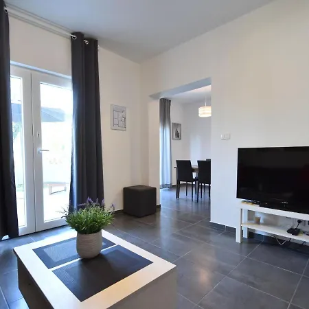 Apartmán Directly On The In *